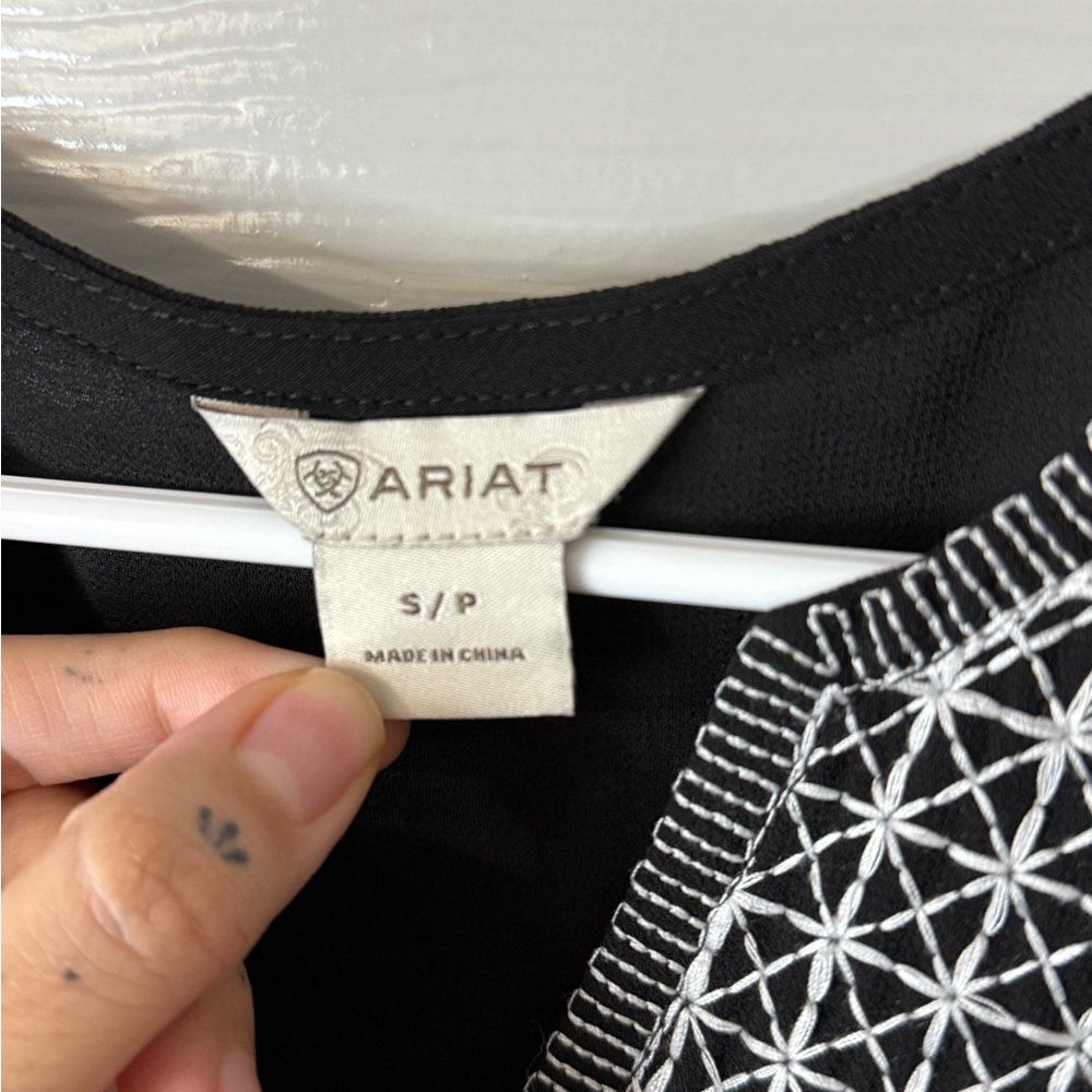 Ariat | Black Blouse| with White Embroidery Design | Small - Picture 6 of 9